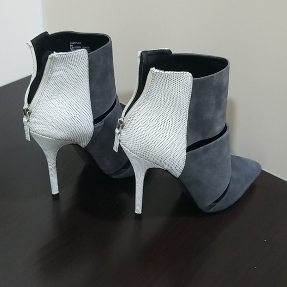 Women Heels Booties - Picture 2 of 8